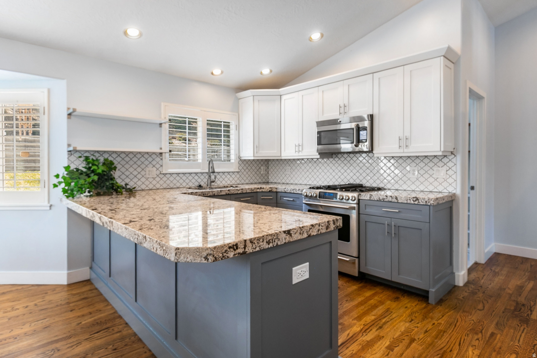 SOUTH MOUNTAIN - Residential