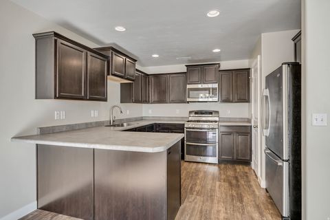 Tiny photo for 1753 W 50 N, Pleasant Grove, UT 84062 (MLS # 2140682)