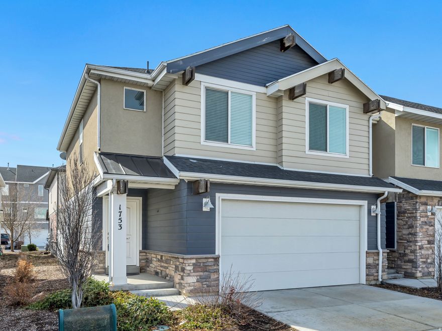 Lots of natural light welcome you in the end row townhome. Fantastic Pleasant Grove location. 2 car garage and open layout kitchen and living room on the main level. Kitchen features a pantry, gas range and double ovens. Refrigerator is included as well. Spacious fenced in concrete patio. Primary suite is spacious, with walk in closet. Laundry on the 2nd floor. This home is move-in ready!