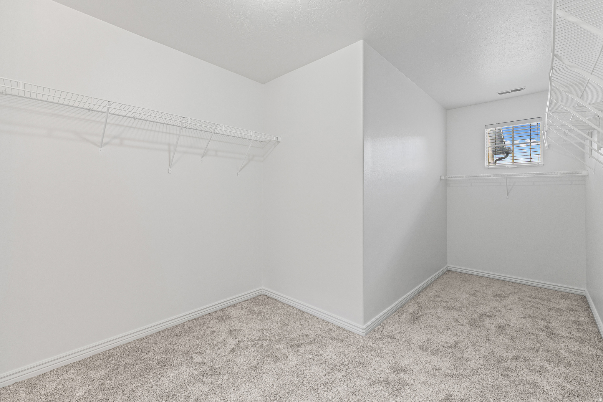 WHISPERING WILLOWS - Residential