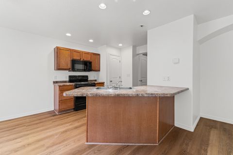 Tiny photo for 1282 N LILY PAD DR, Spanish Fork, UT 84660 (MLS # 2159150)