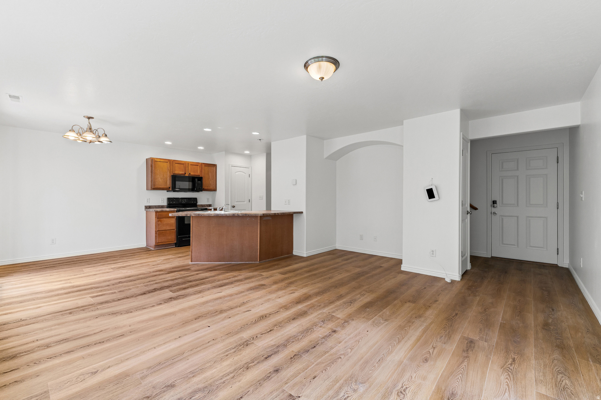 WHISPERING WILLOWS - Residential