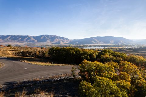 Photo of 5977 E LEGACY MOUNTAIN DR #22, Huntsville, UT 84317 (MLS # 2125862)