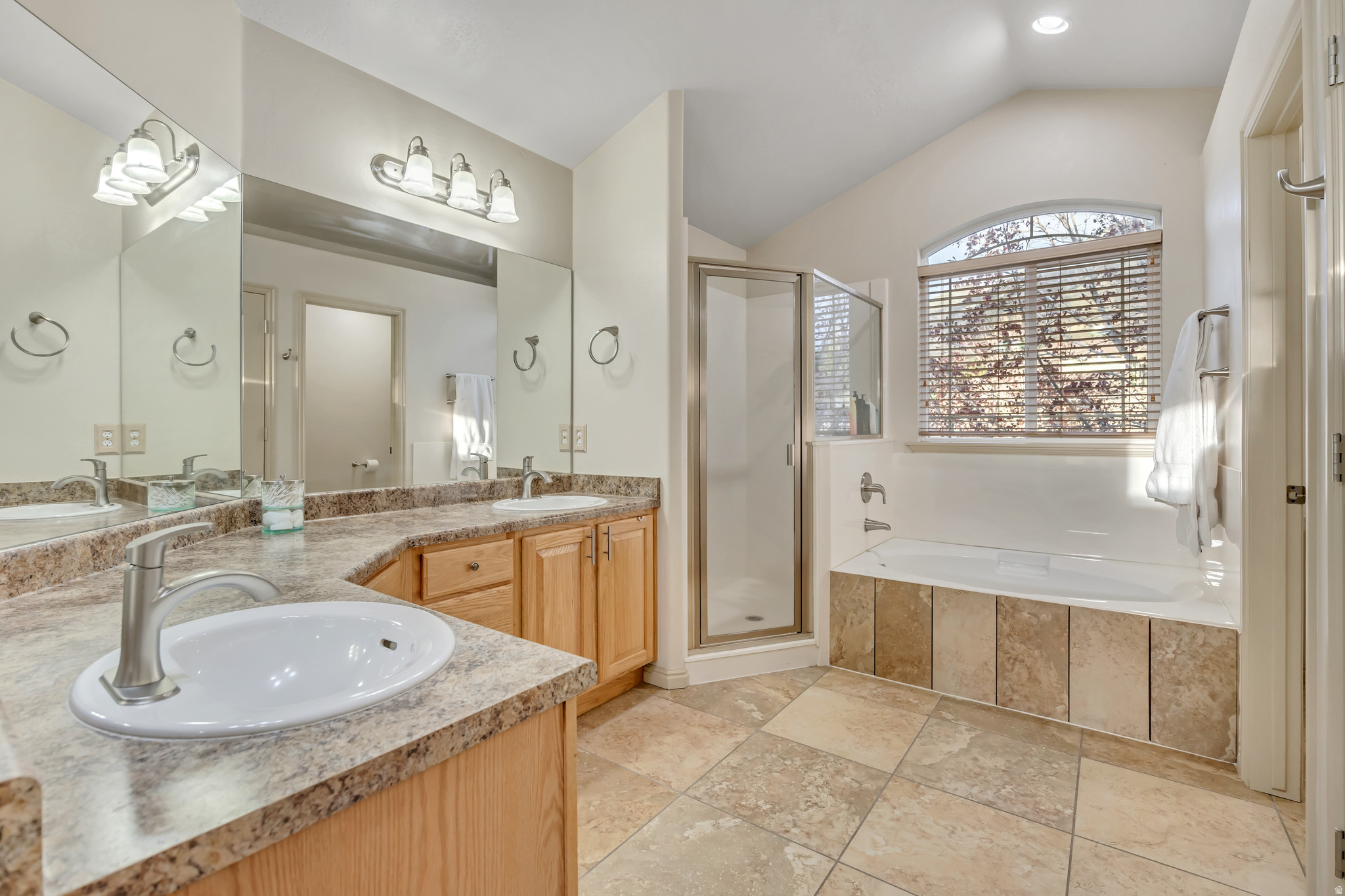 ELK RIDGE - Residential