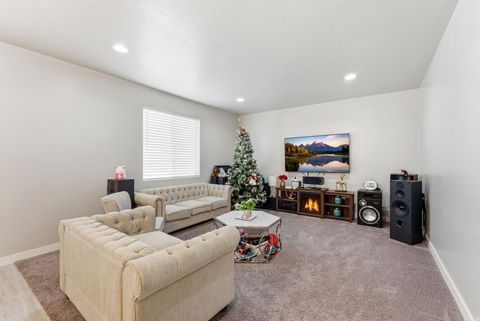 Tiny photo for 5062 W ACKLINS CIR, Herriman, UT 84096 (MLS # 2158672)