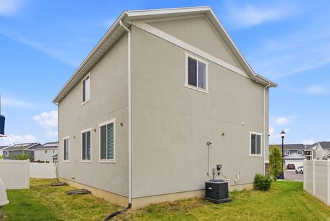 Tiny photo for 5062 W ACKLINS CIR, Herriman, UT 84096 (MLS # 2158672)
