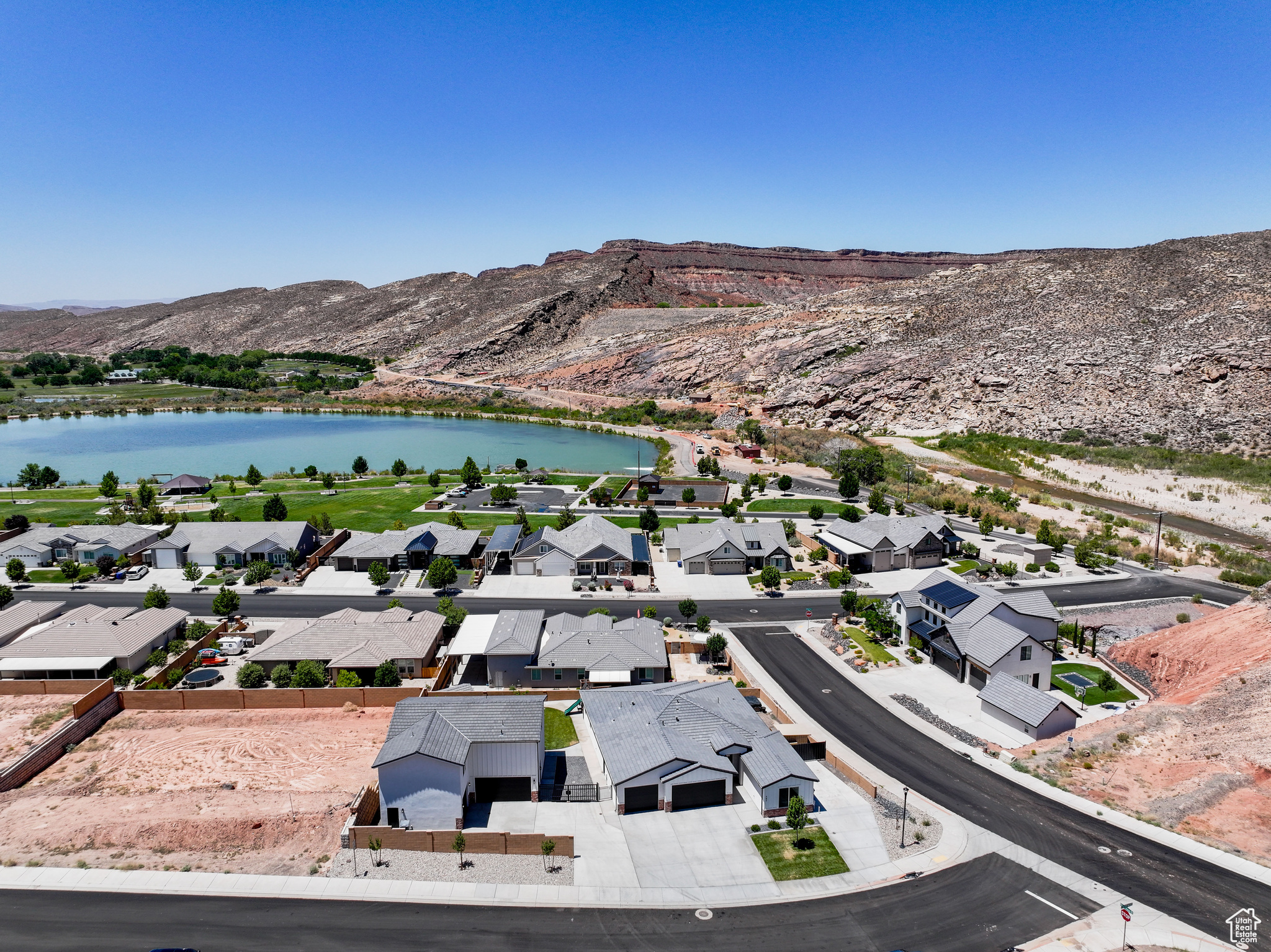 PARK SIDE AT GRANDPAS POND PH 3 - Residential