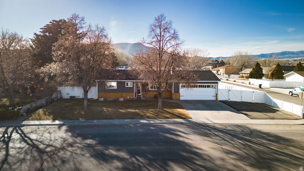 WEST SIDE DRIVE SUBDIVISION - Residential