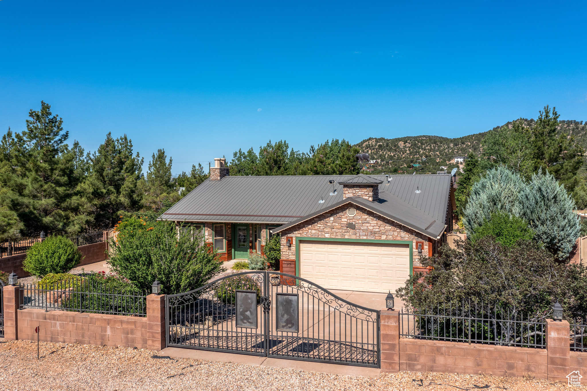 317 N Pinion Cir, Central, Utah image 2