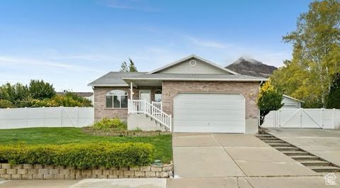 Photo of 1161 E 200 N, Pleasant Grove, UT 84062 (MLS # 2117396)