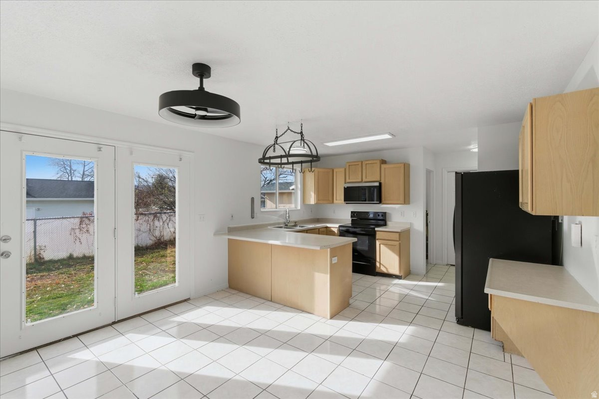 WOOD ESTATES - Residential