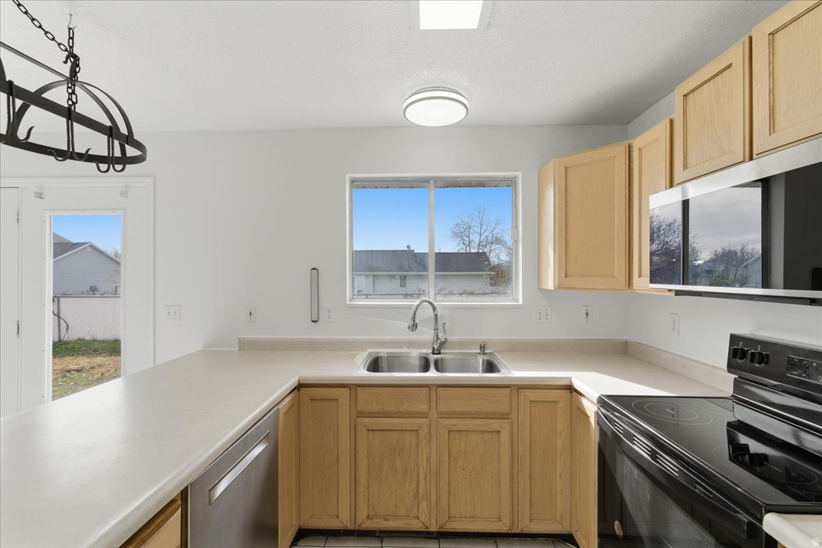 WOOD ESTATES - Residential