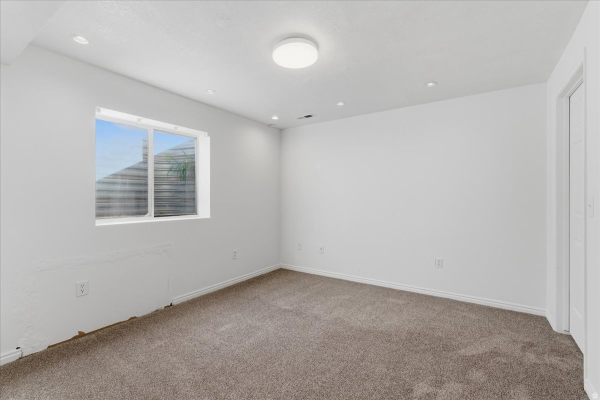 WOOD ESTATES - Residential