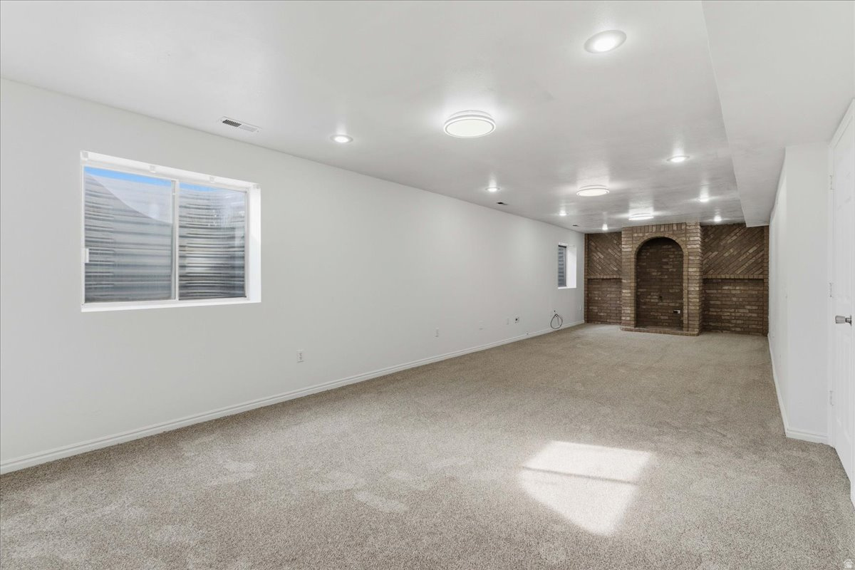 WOOD ESTATES - Residential