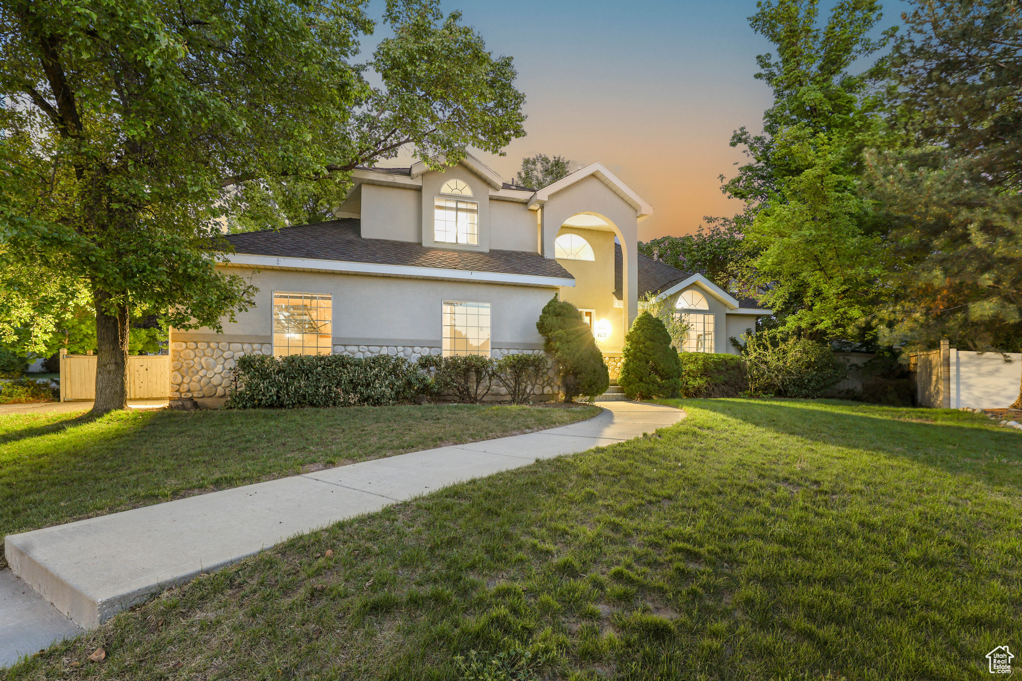8017 S Showcase Ln, Sandy, Utah image 2