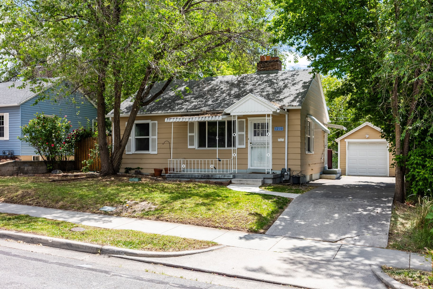 LINCOLN PARK - Residential