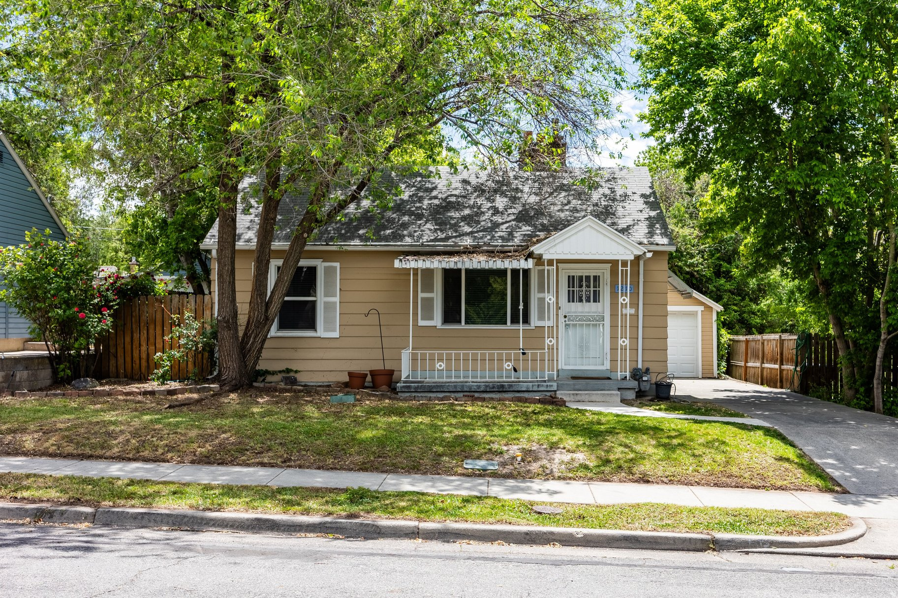 LINCOLN PARK - Residential