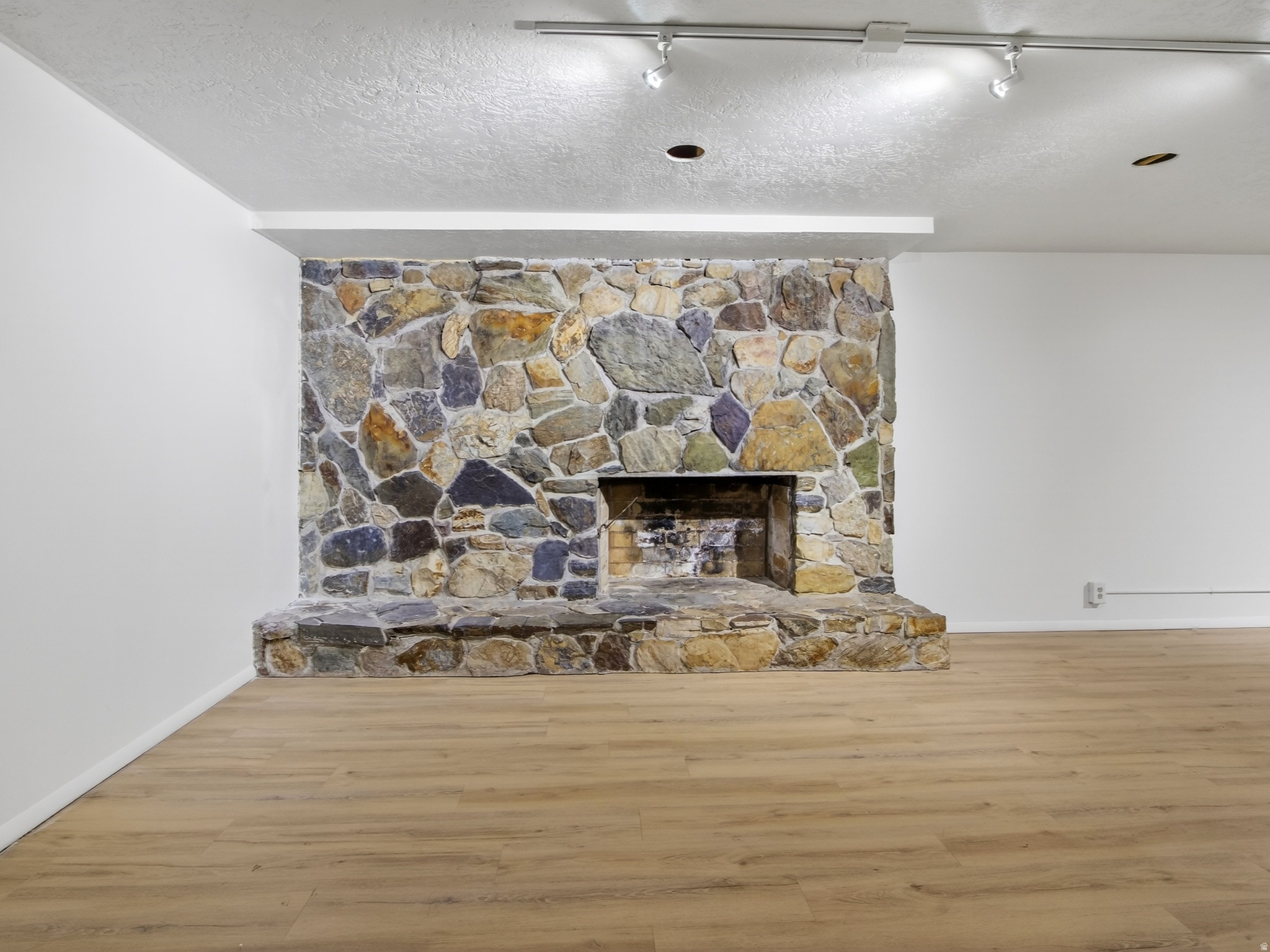 COTTONWOOD - Residential