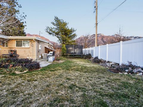 Tiny photo for 2744 E 7265 S, Cottonwood Heights, UT 84121 (MLS # 2141007)