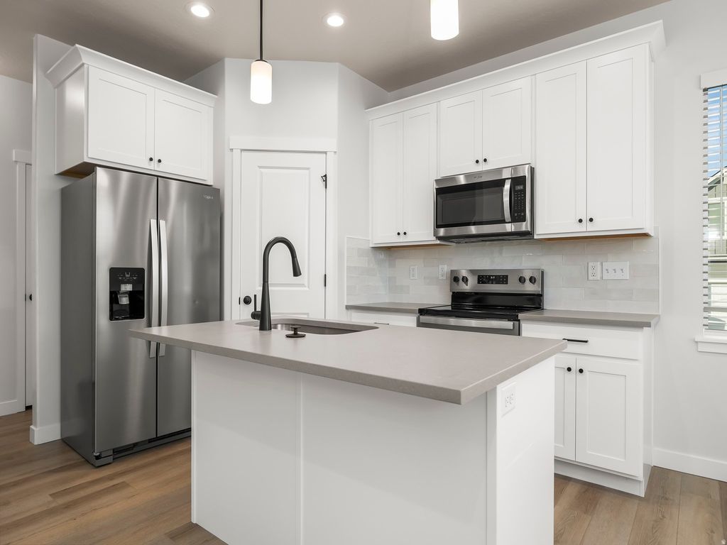 Photo of 4152 W HILLSCAPE CIR, Lehi, UT 84048 (MLS # 2149379)