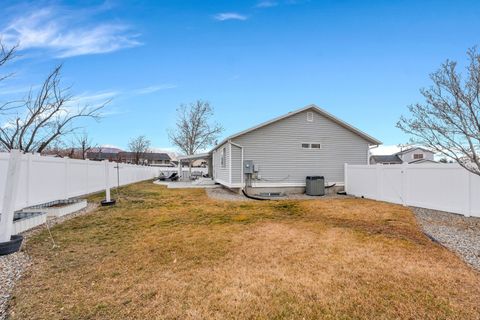 Tiny photo for 6073 W EAGLES PEAK CV S, West Valley City, UT 84128 (MLS # 2136414)