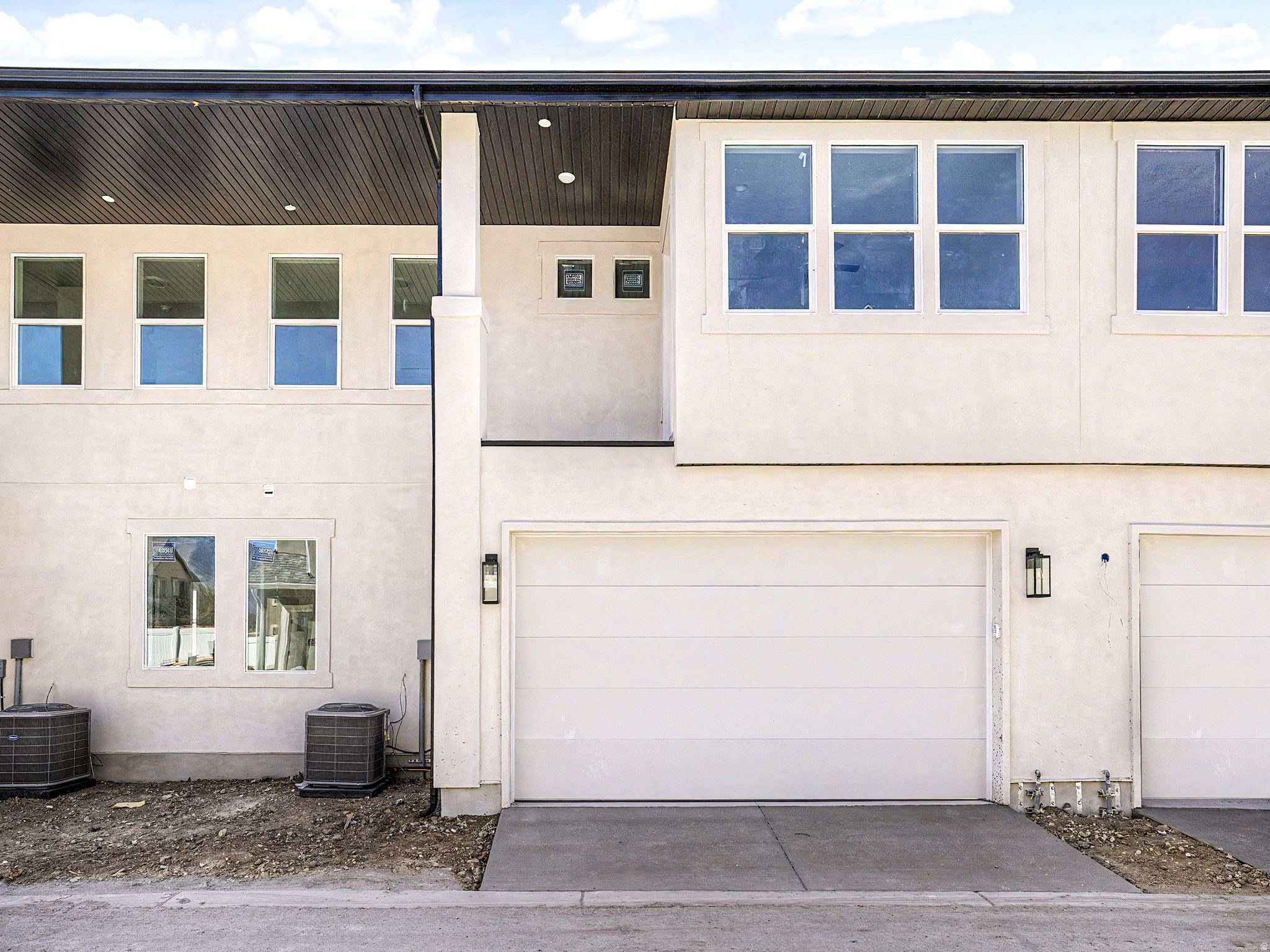 WEST FIELD CENTRAL - Residential