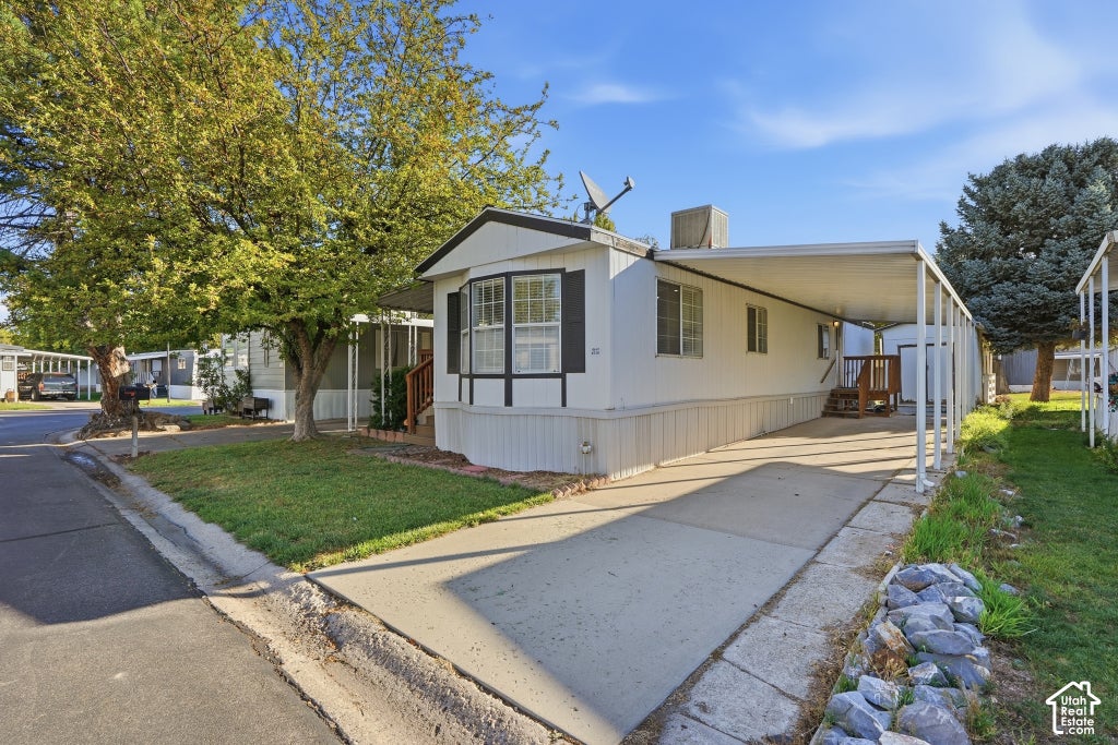 Photo of 4641 S MOUNT BALDY DR W, Taylorsville, UT 84123 (MLS # 2189745)