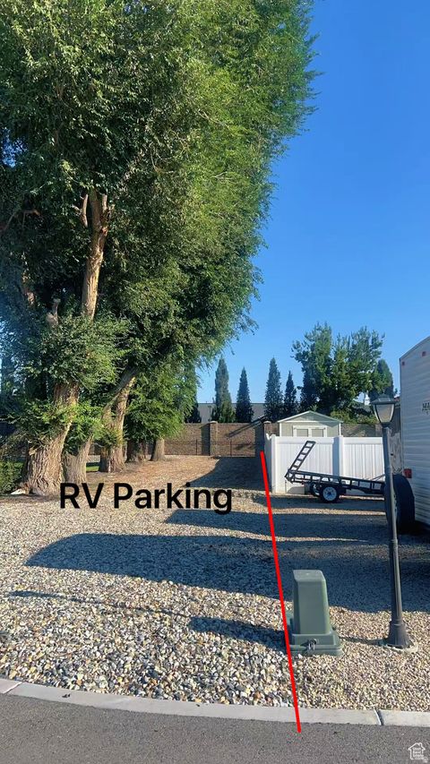 Tiny photo for 724 W MAPLE DRIFT LN, Draper, UT 84020 (MLS # 2143040)