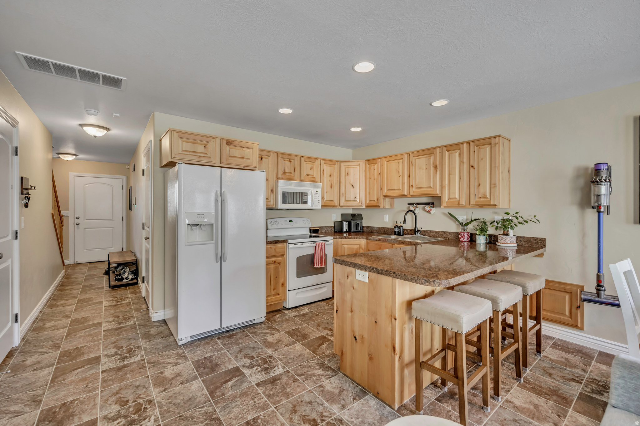 GREYHAWK - Residential