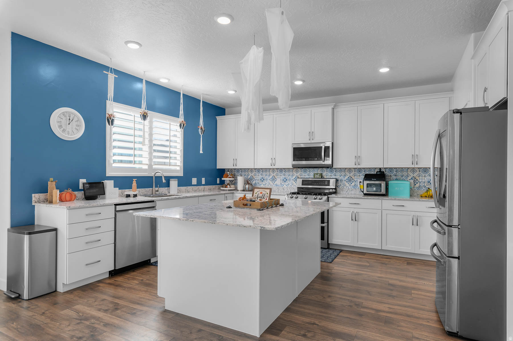 FOOTHILL VILLAGE - Residential