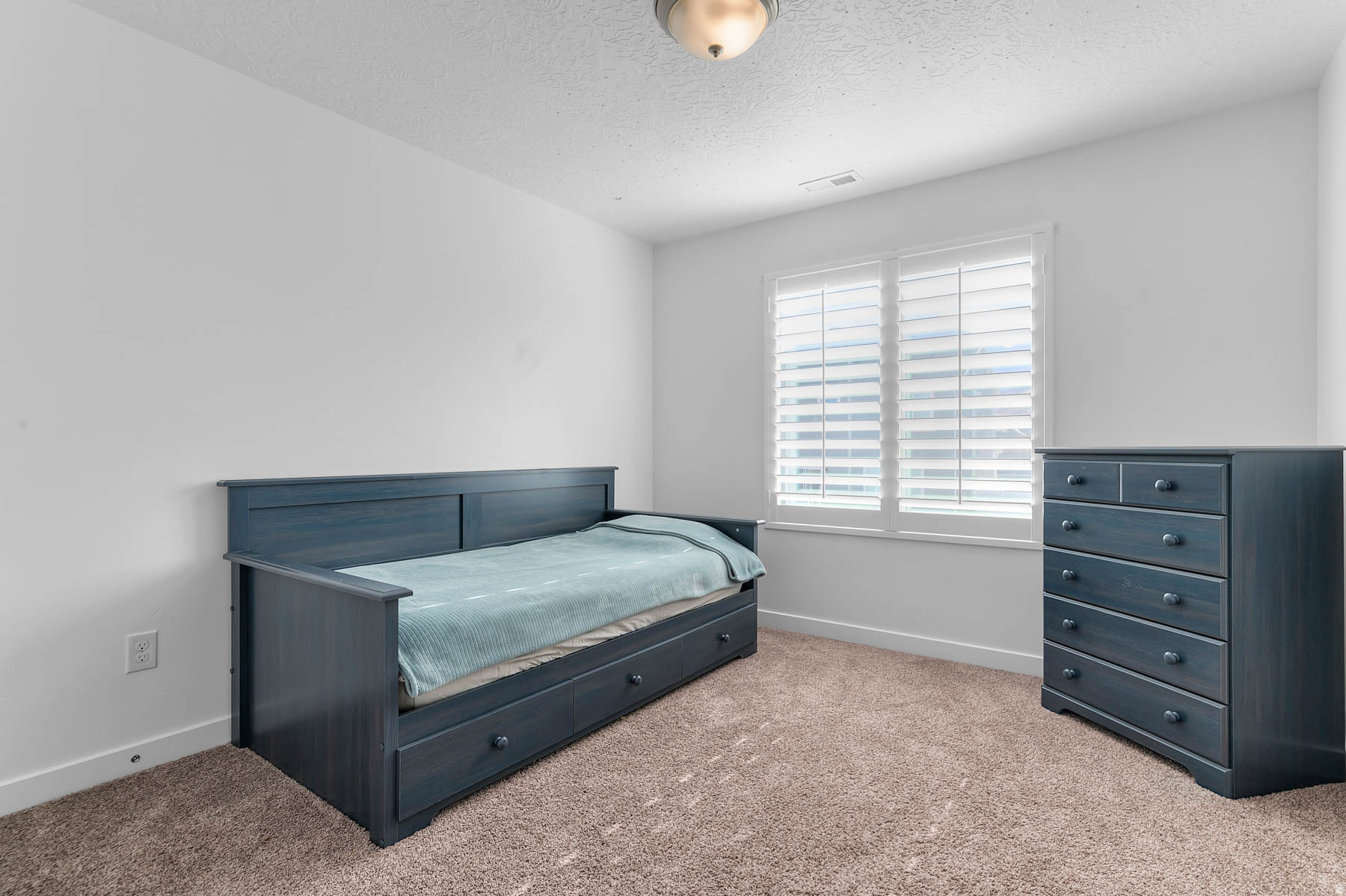 FOOTHILL VILLAGE - Residential