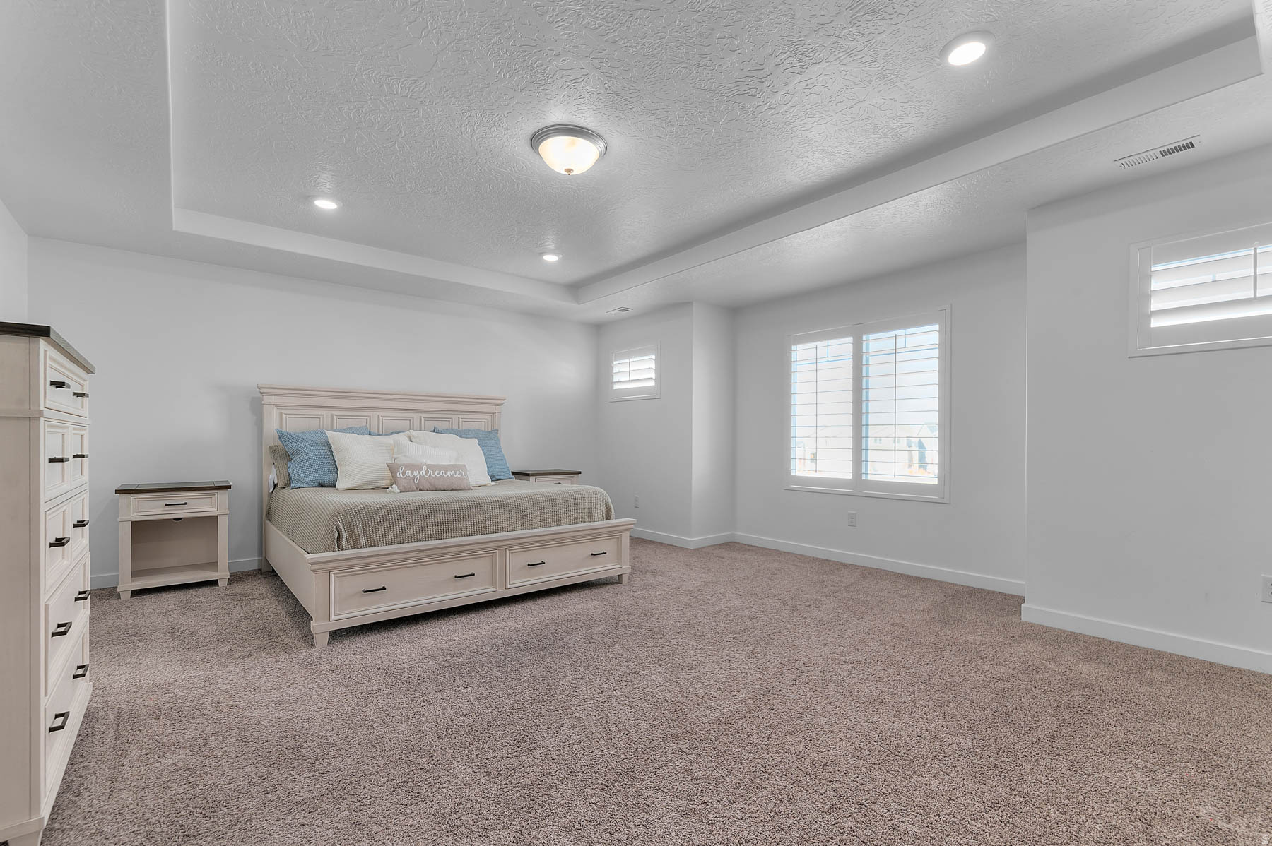 FOOTHILL VILLAGE - Residential