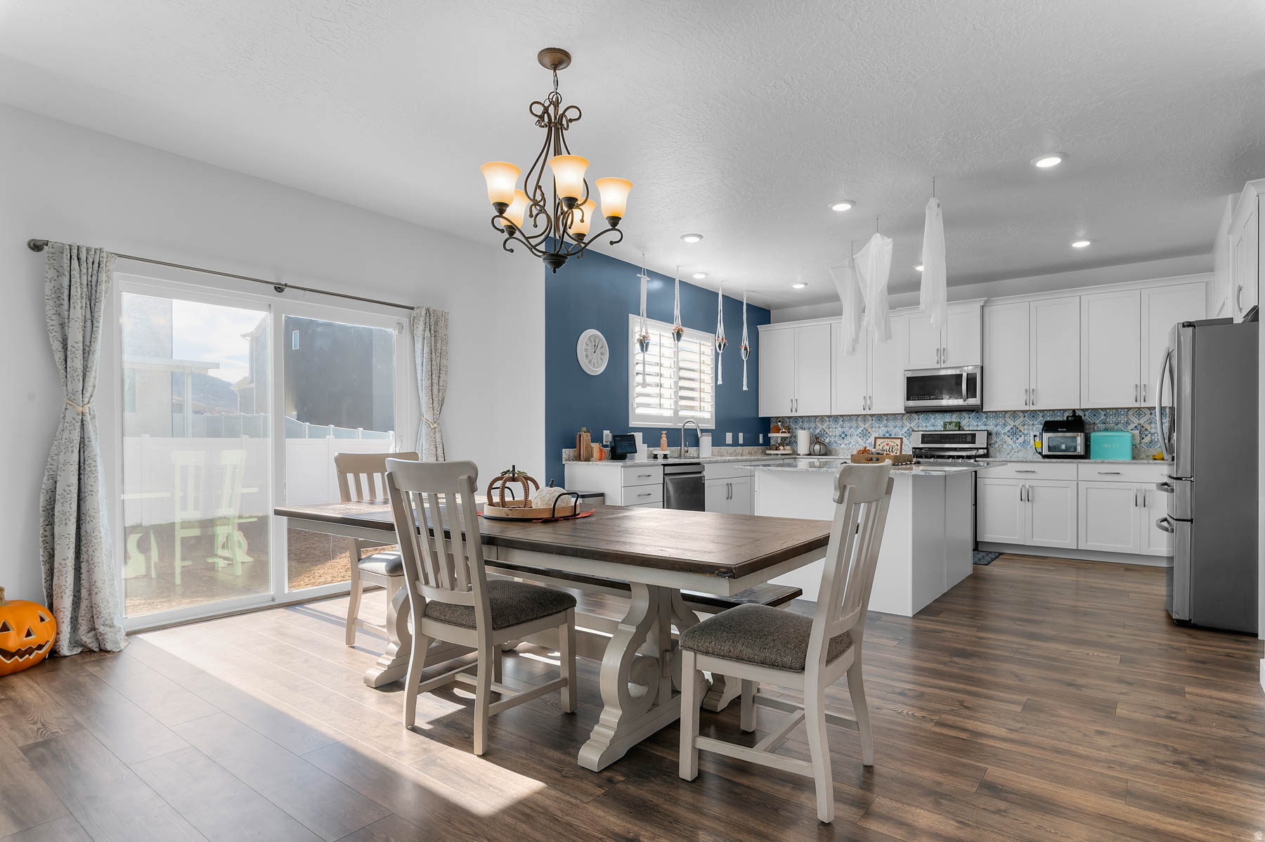 FOOTHILL VILLAGE - Residential