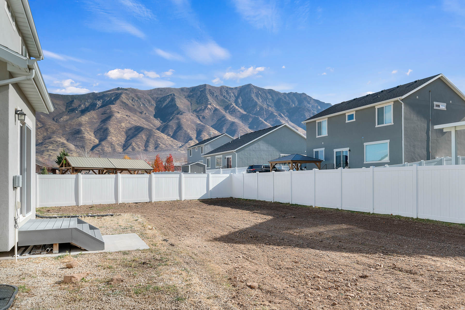 FOOTHILL VILLAGE - Residential