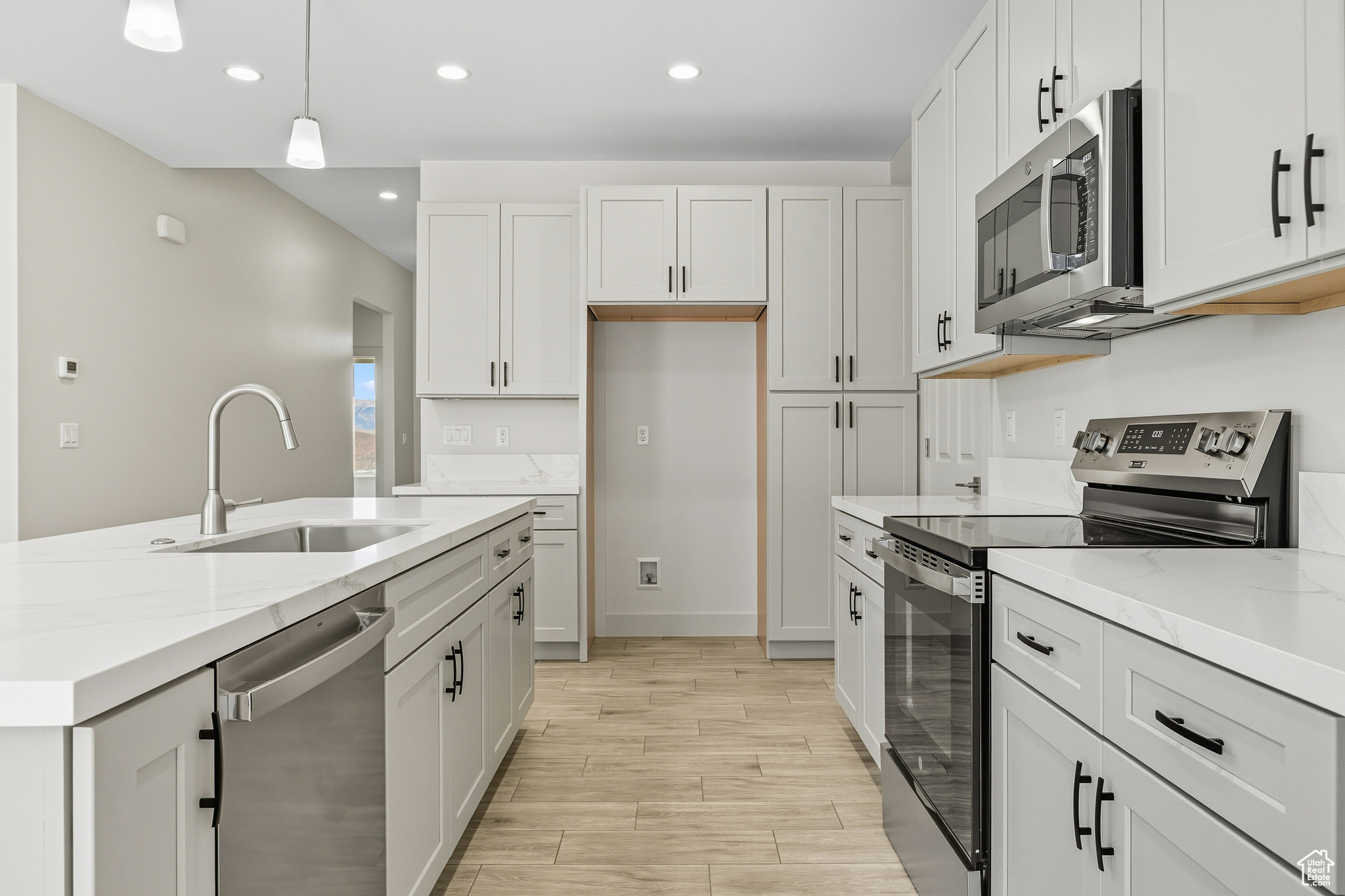 HURRICANE VIEWS - Residential