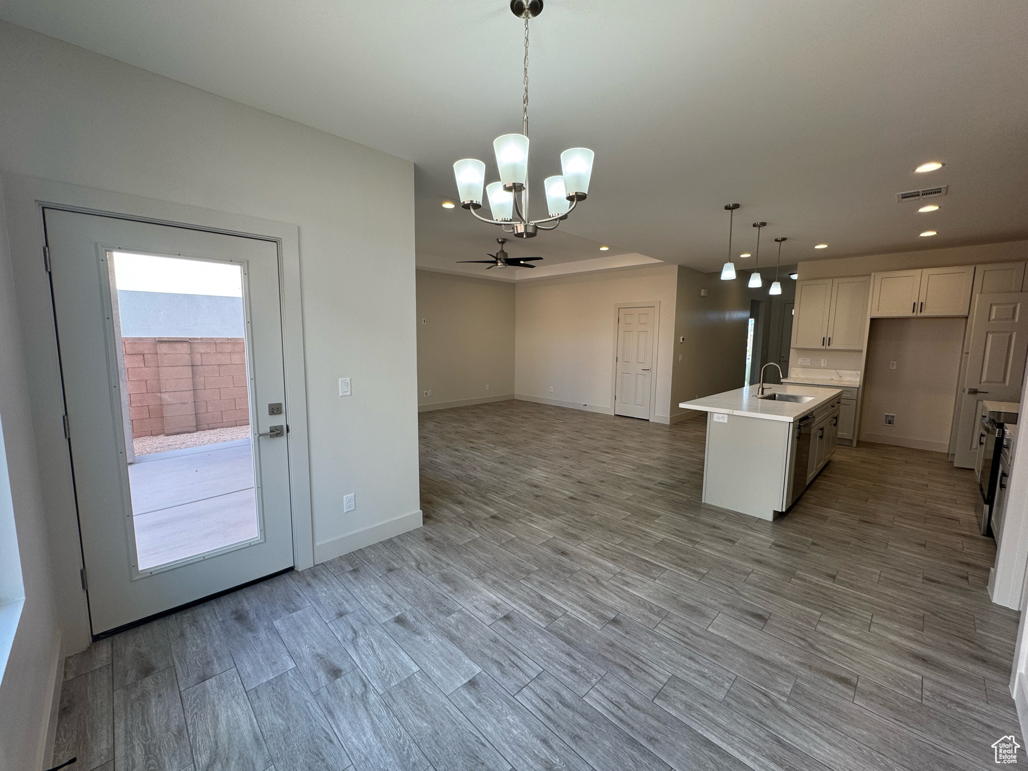 HURRICANE VIEWS - Residential