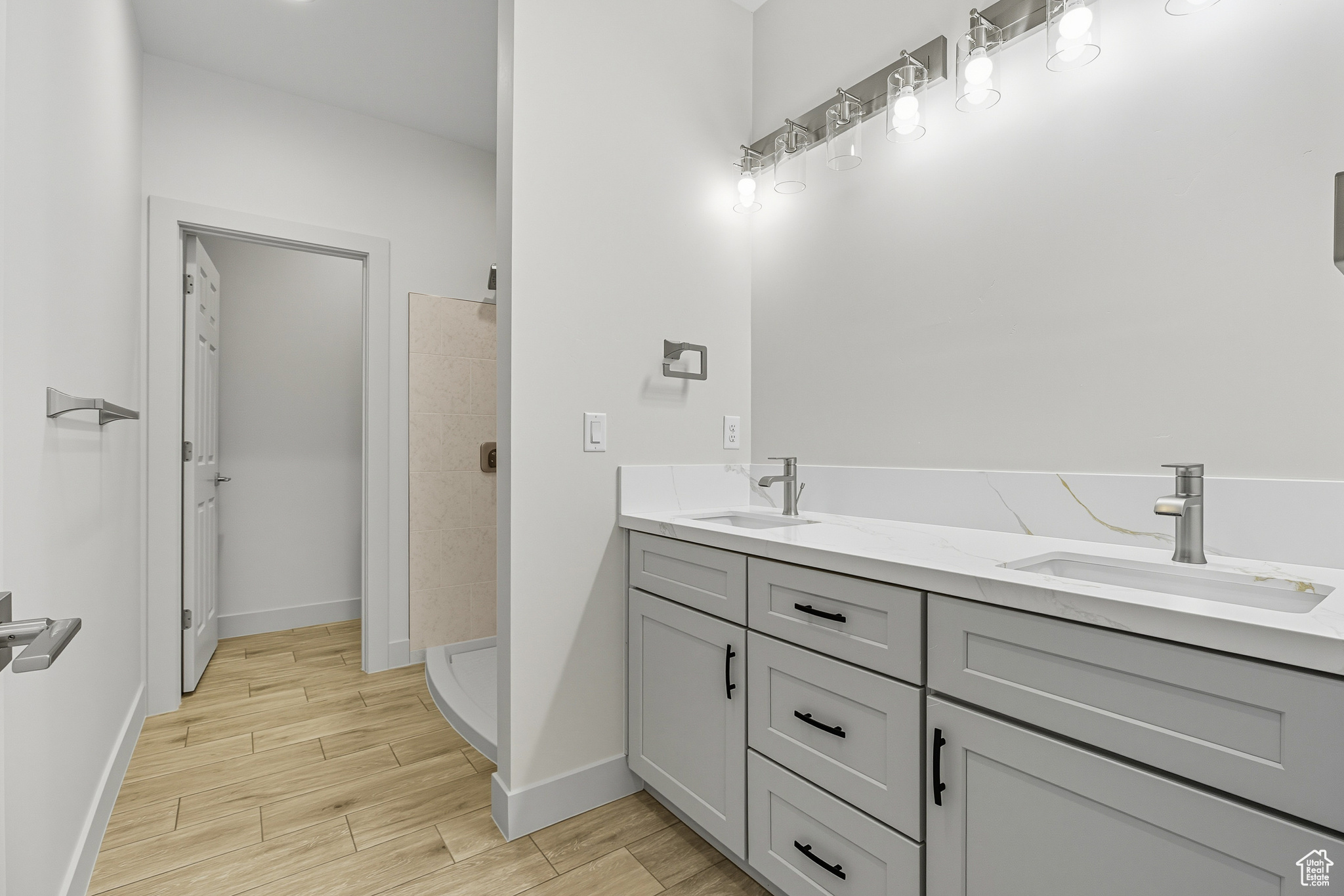 HURRICANE VIEWS - Residential