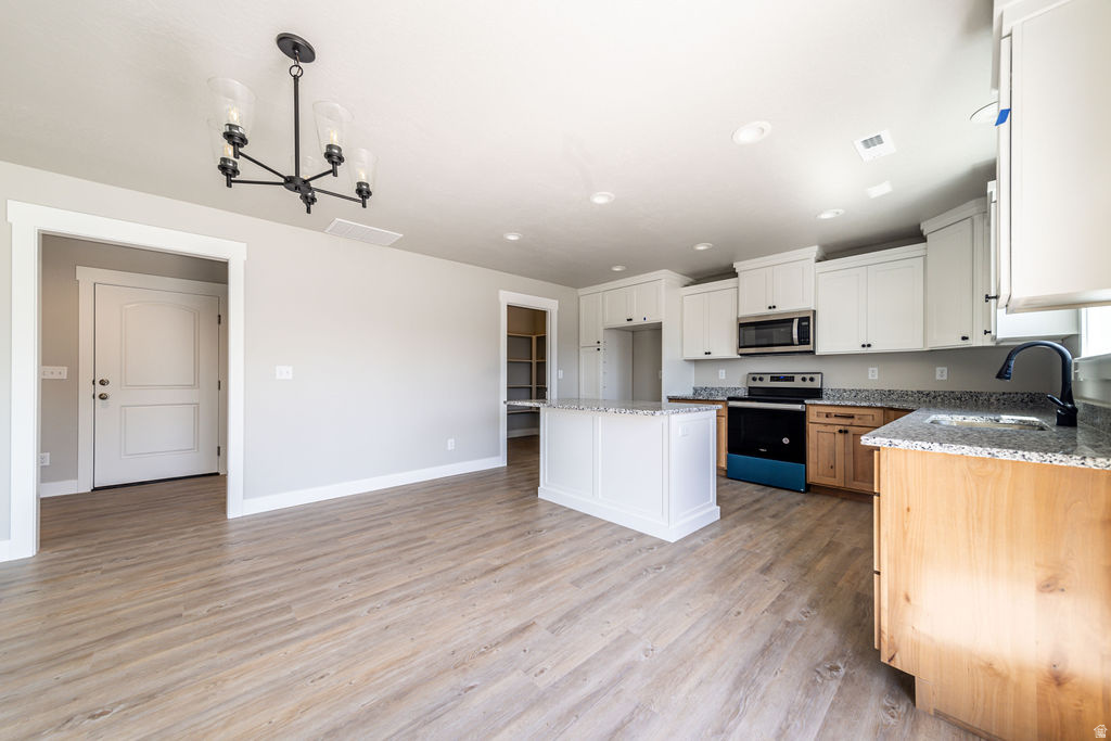 HERITAGE PARKWAY - Residential