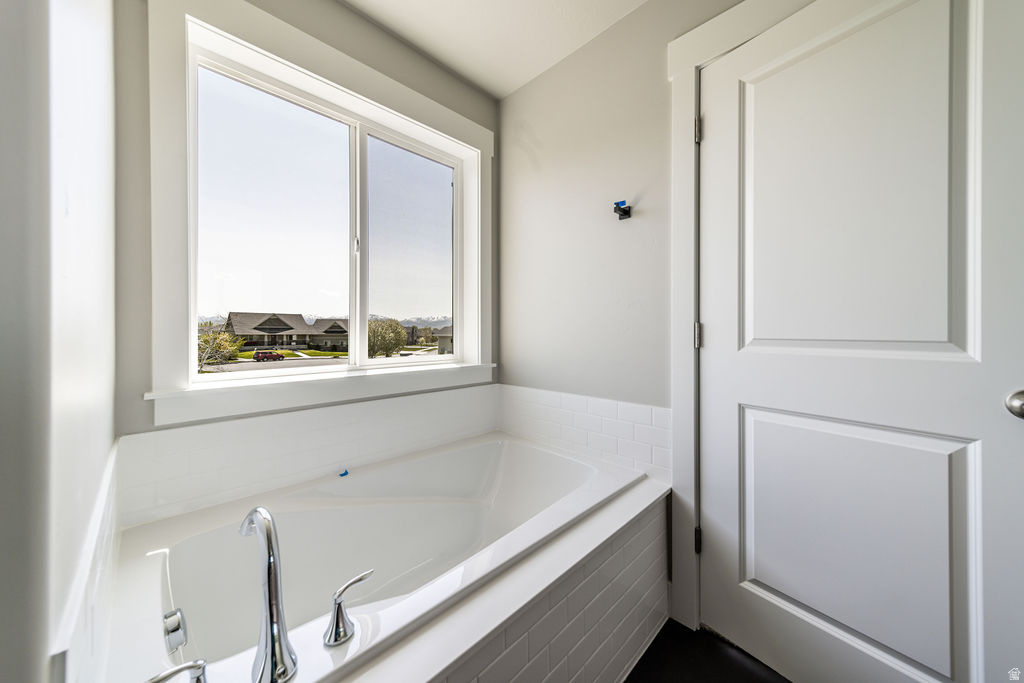 HERITAGE PARKWAY - Residential