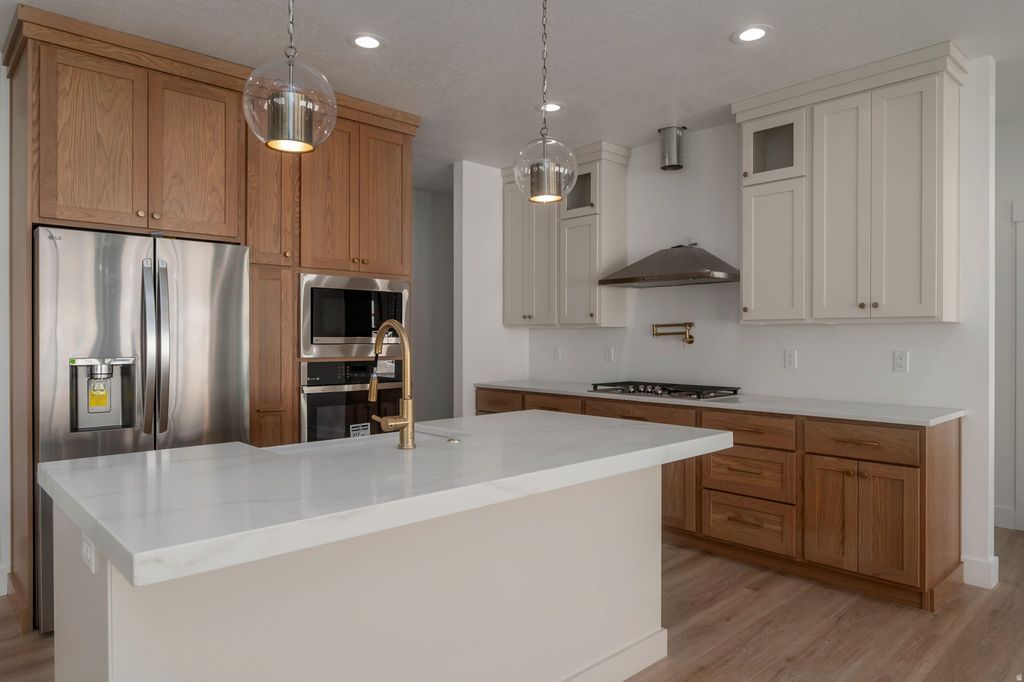 Photo of 2563 E 2250 N, Layton, UT 84040 (MLS # 2156058)