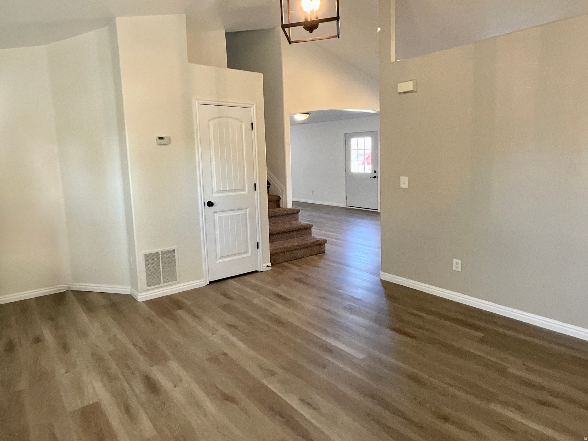 SILVER LAKE - Residential