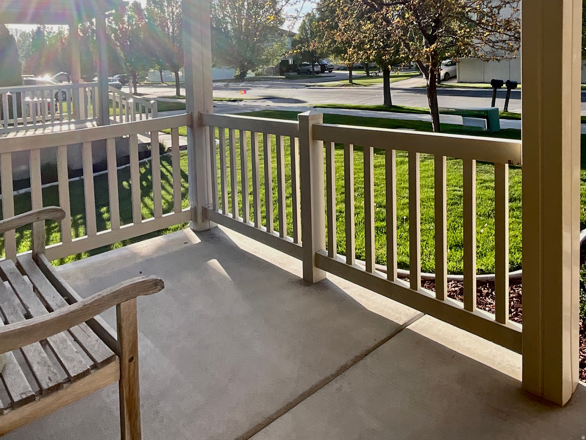 SILVER LAKE - Residential