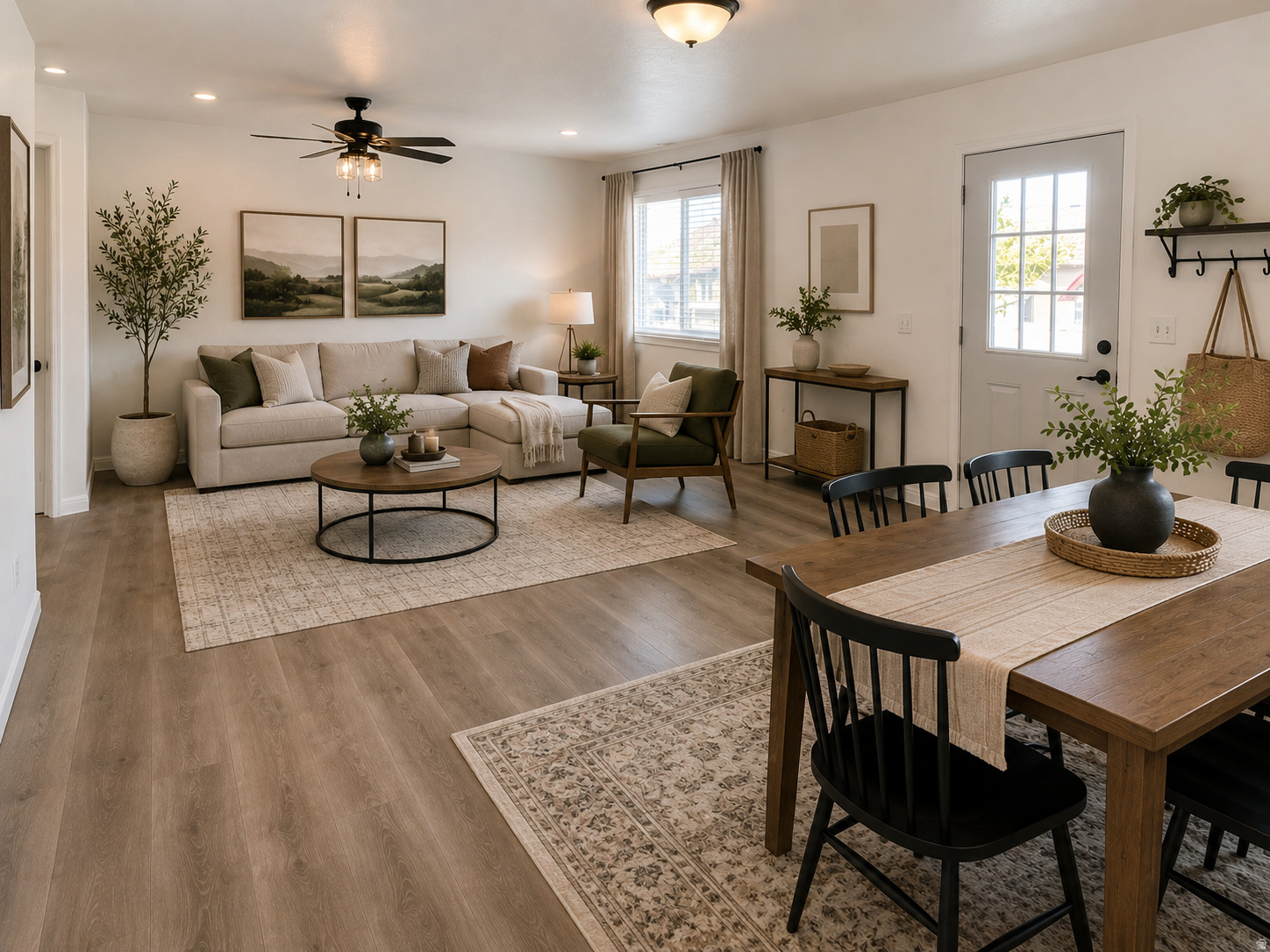SILVER LAKE - Residential