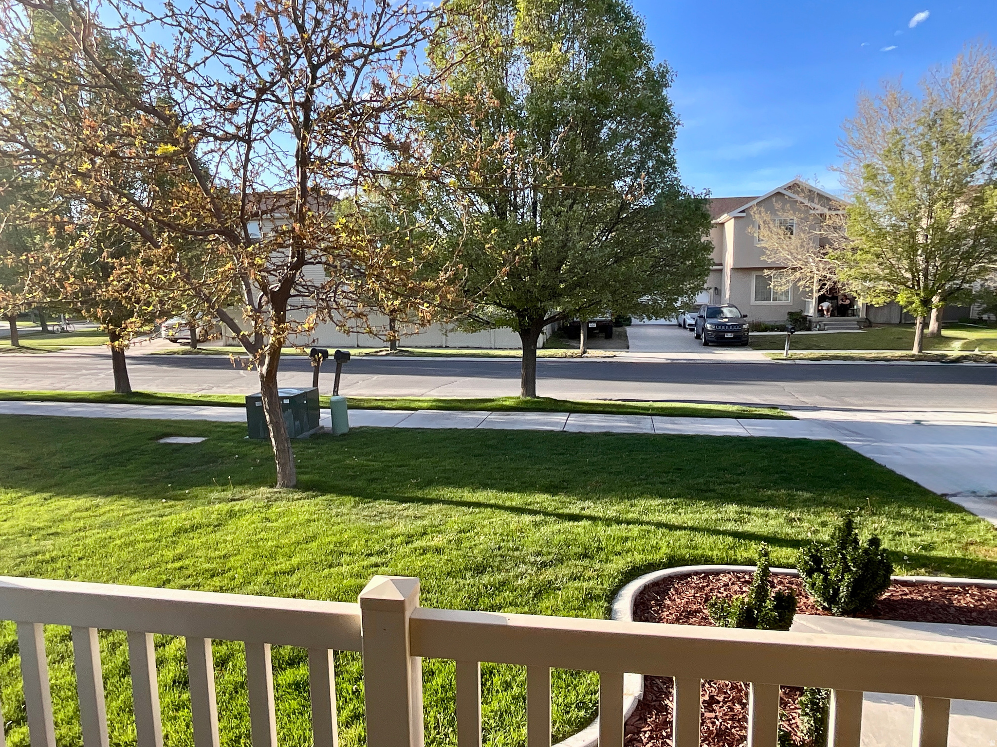 SILVER LAKE - Residential