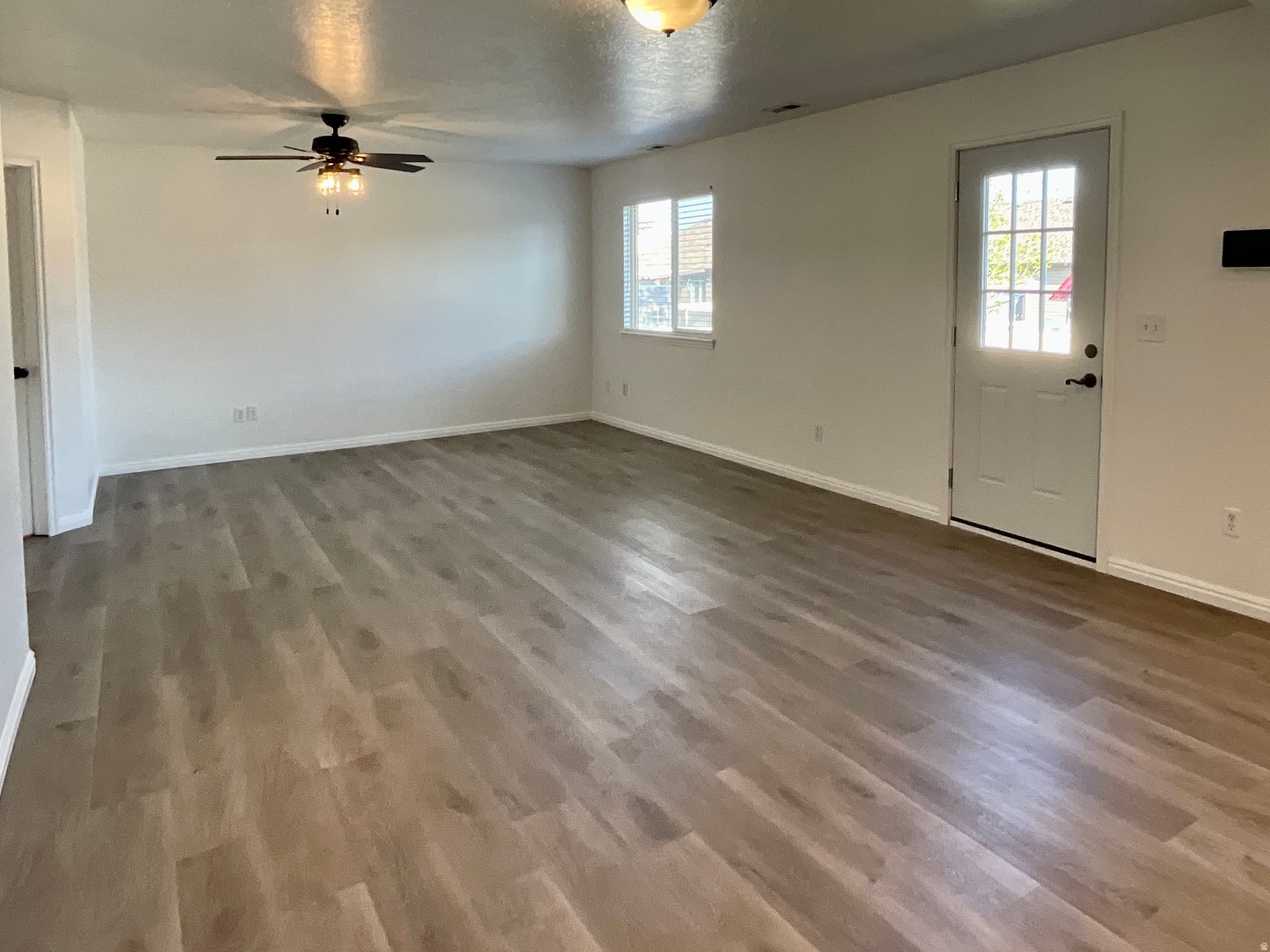 SILVER LAKE - Residential