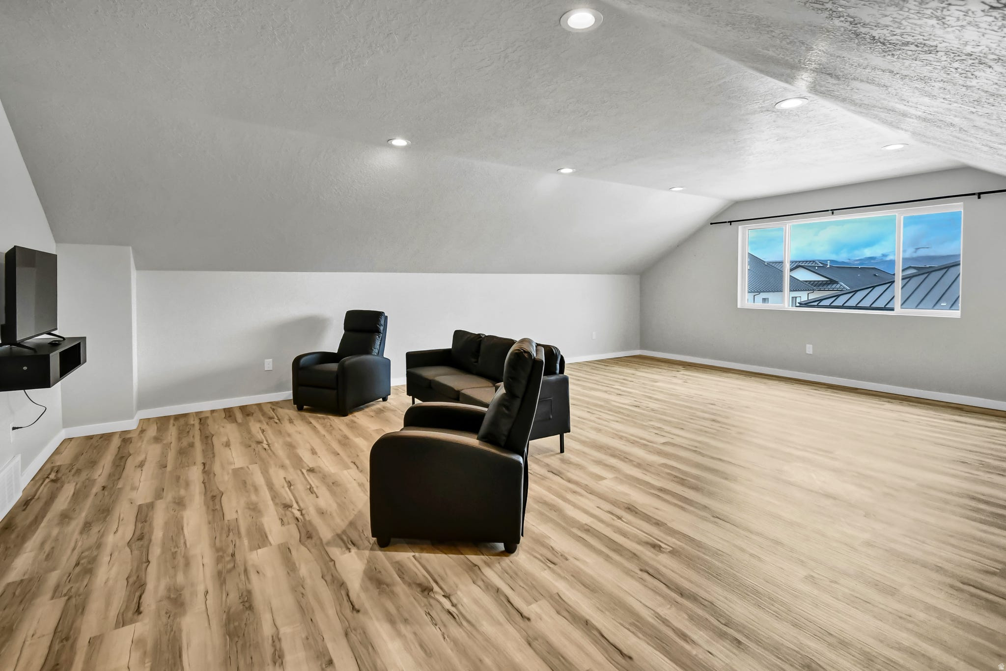 THE ESTATES AT EPHRAIM CROSSINGS - Residential