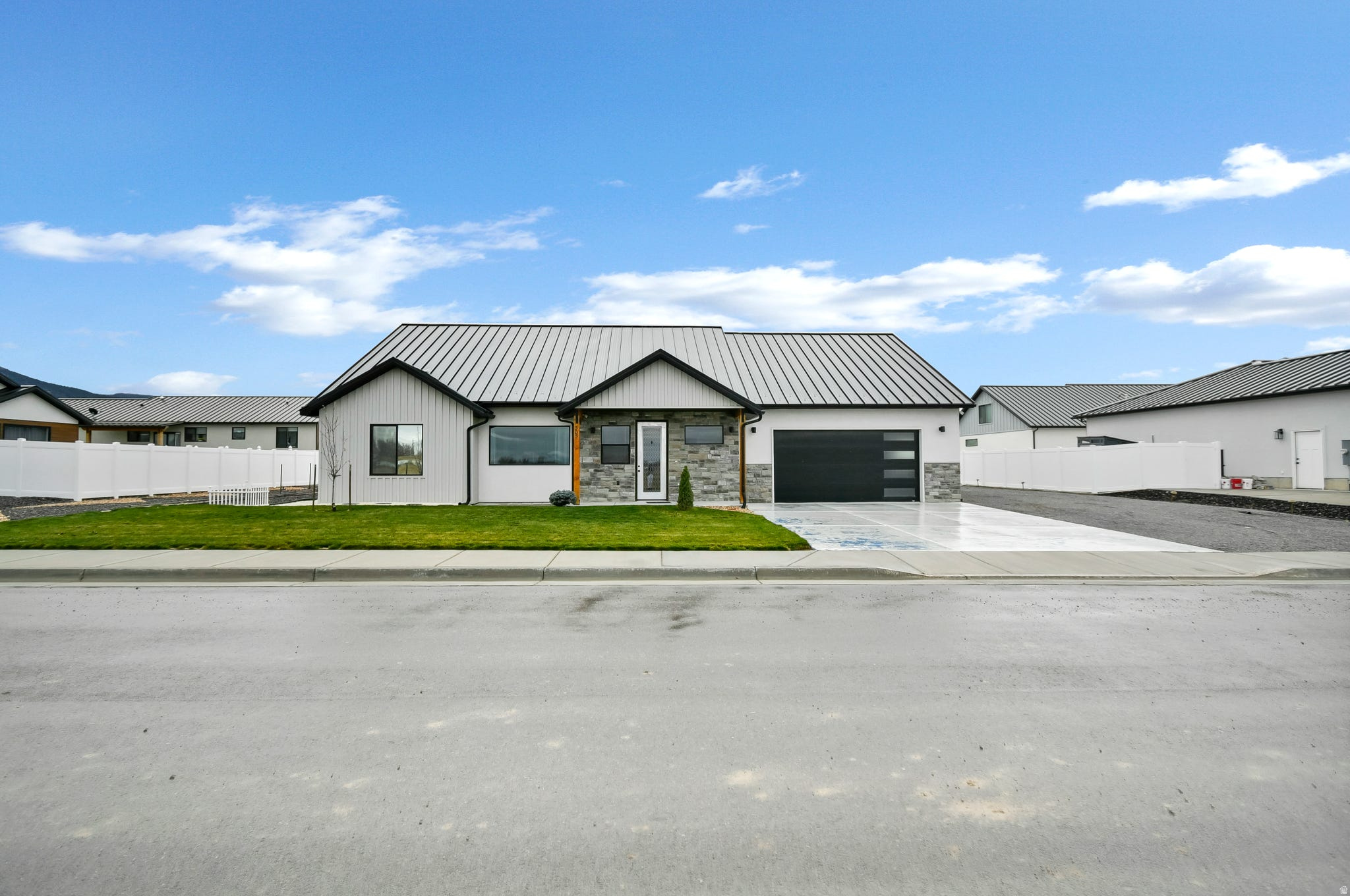 THE ESTATES AT EPHRAIM CROSSINGS - Residential