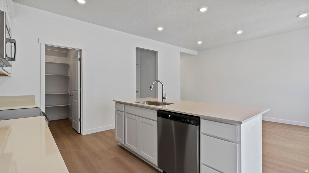 TRAILSIDE - Residential