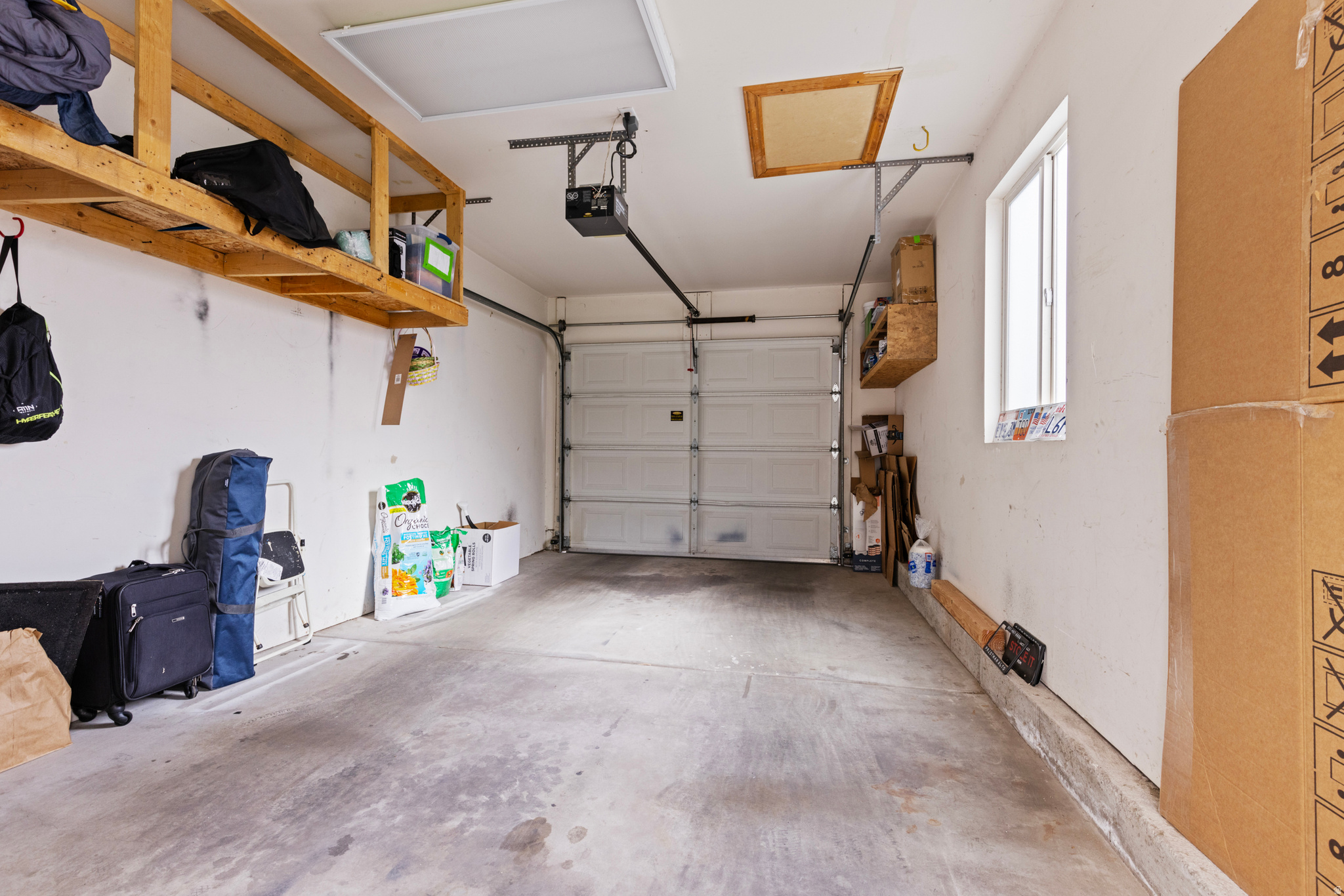 BLACKHAWK TOWNHOUSES - Residential