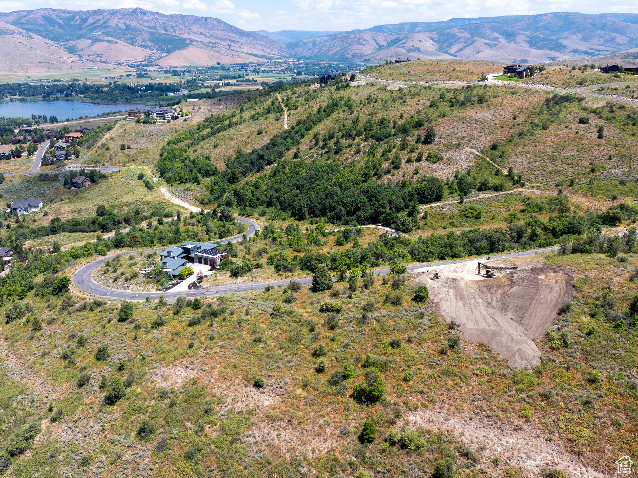 HAWKINS CREEK - Land